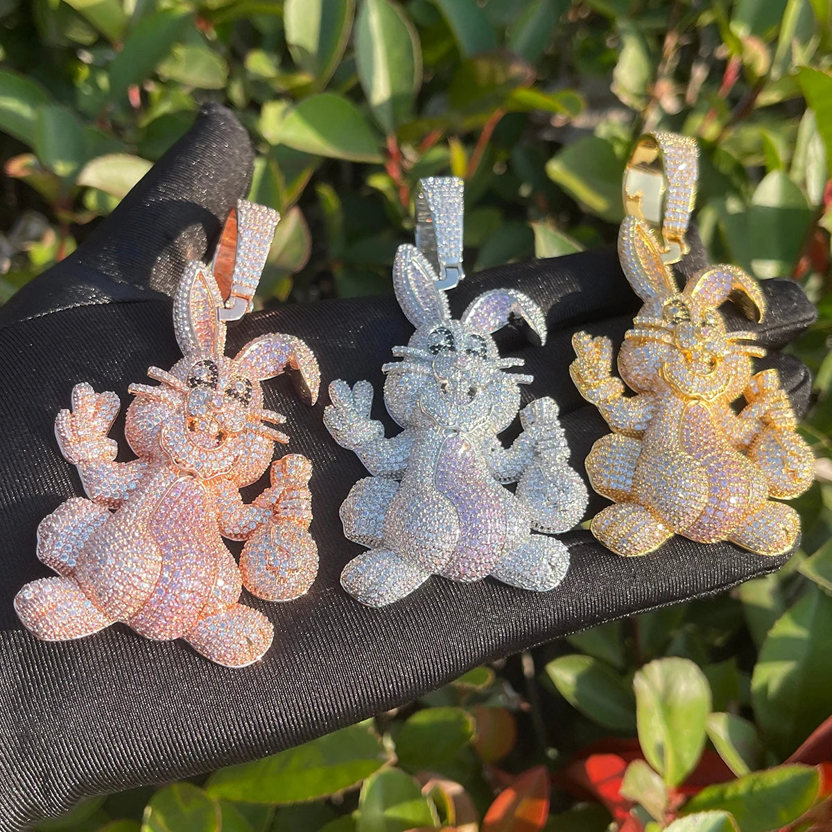 Bling "Bugs Money" Pendant