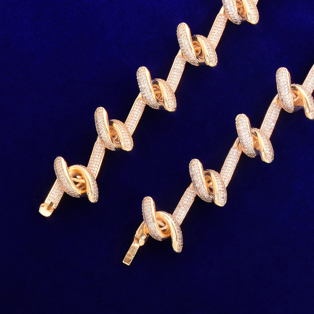 Bling "Hooked" Chain