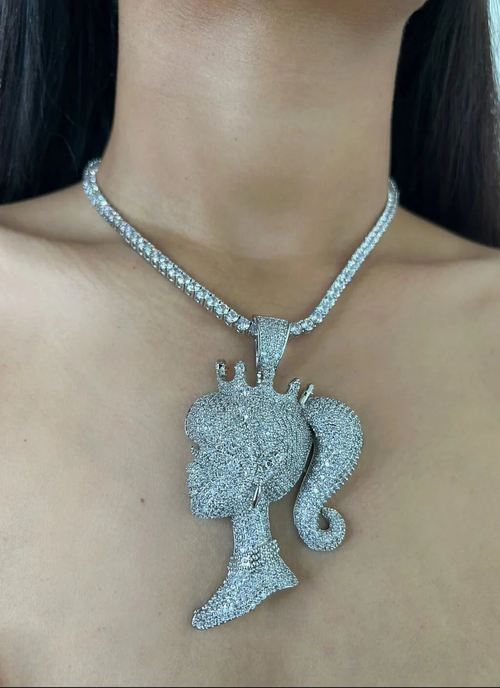 Bling "Queen" Pendant