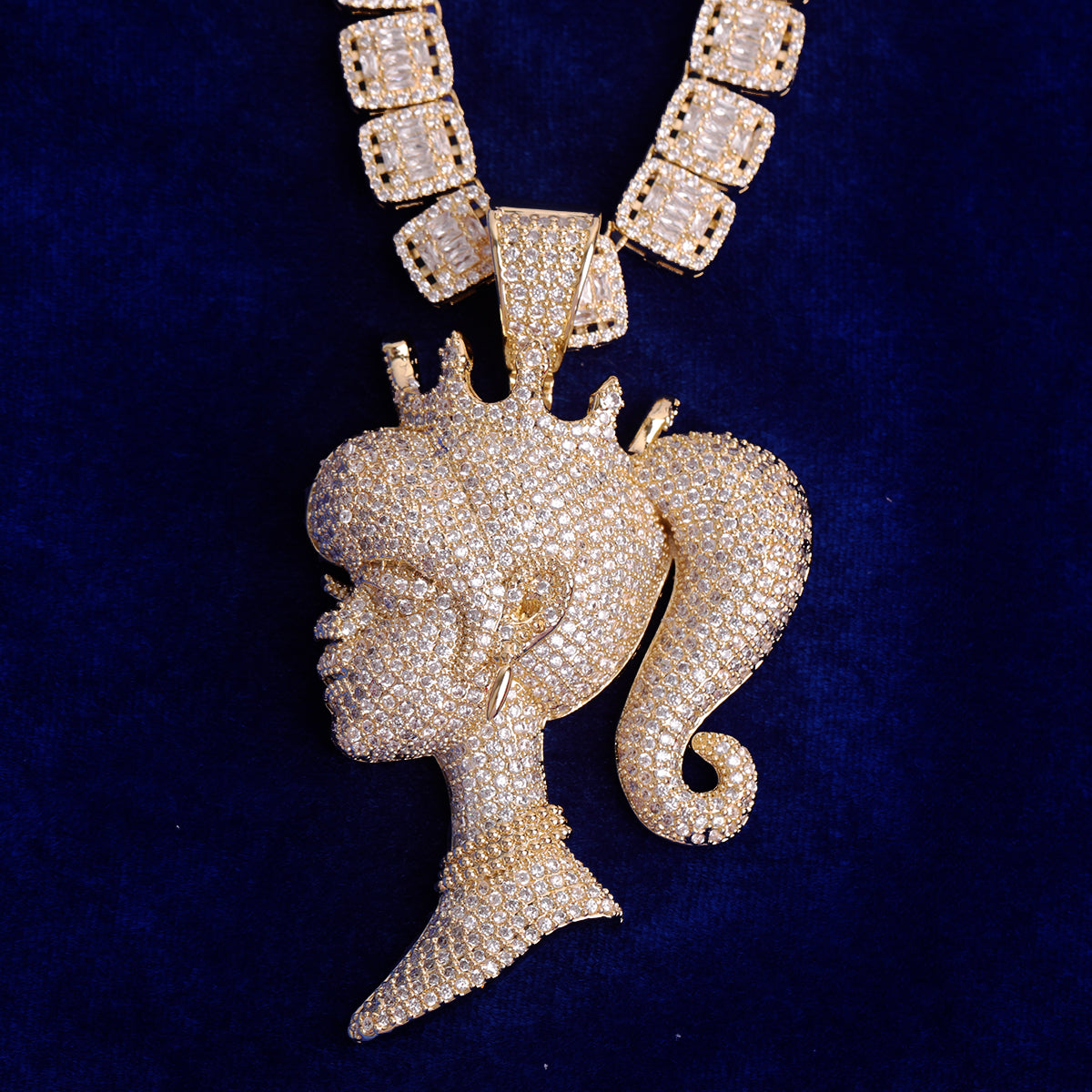 Bling "Queen" Pendant